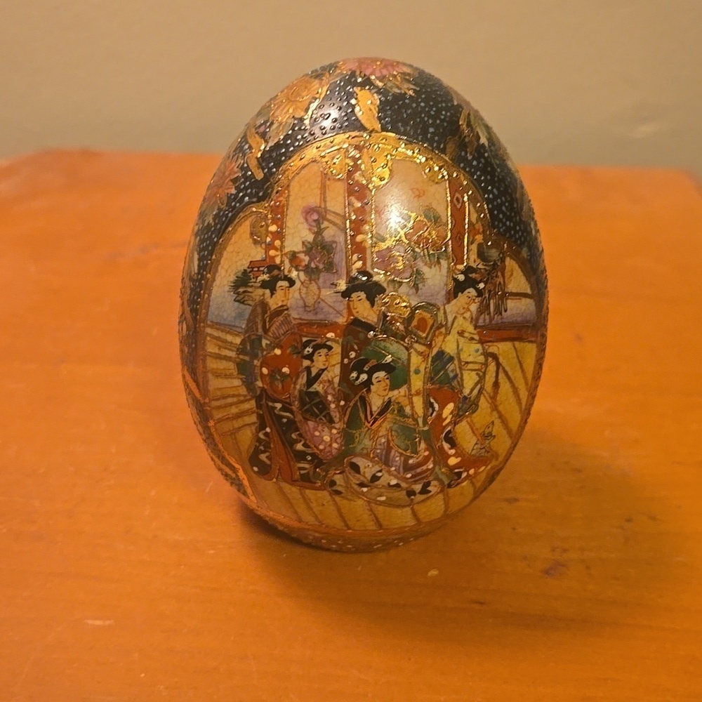 Satsuma Geisha Egg 5 Inches